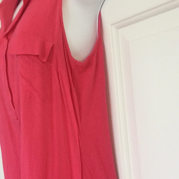 Chelsea & Theodore sleeveless top - Picture 2 of 4